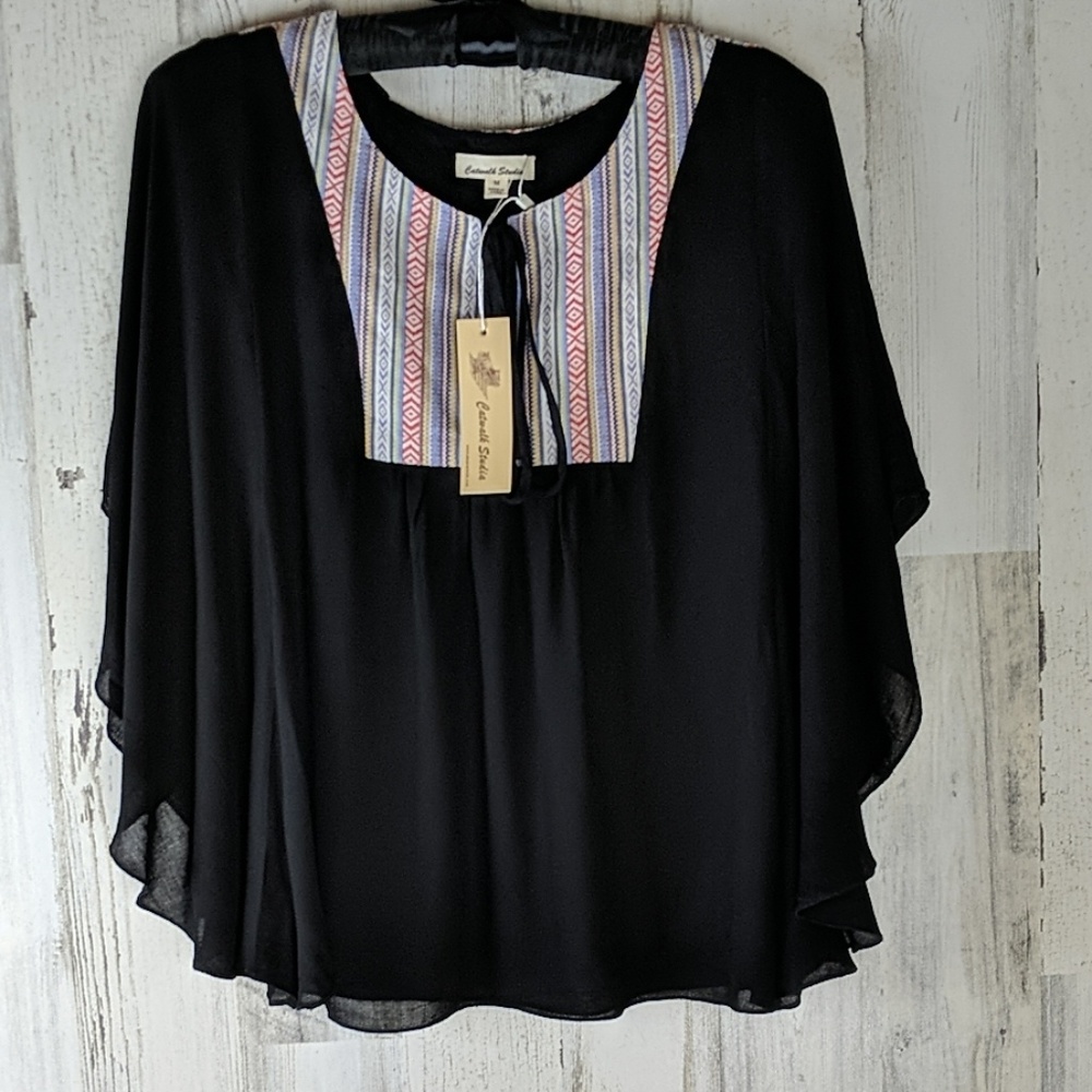 Black/Aztec Top  - Size M - Angel Sleeve NWT